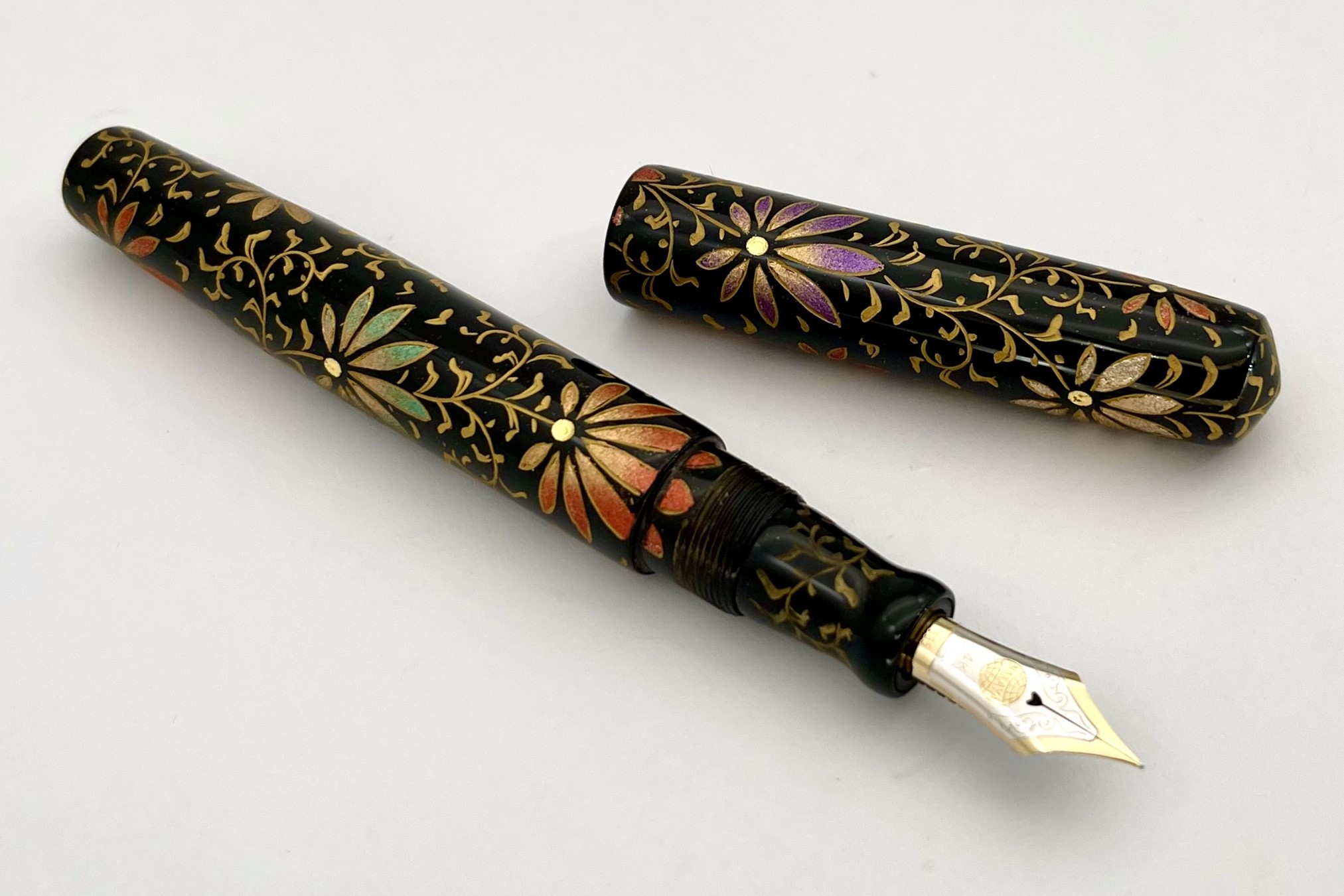 NakayaPiccoloLongCigarChinkinPalmetBlackColorfulLines3FP_G